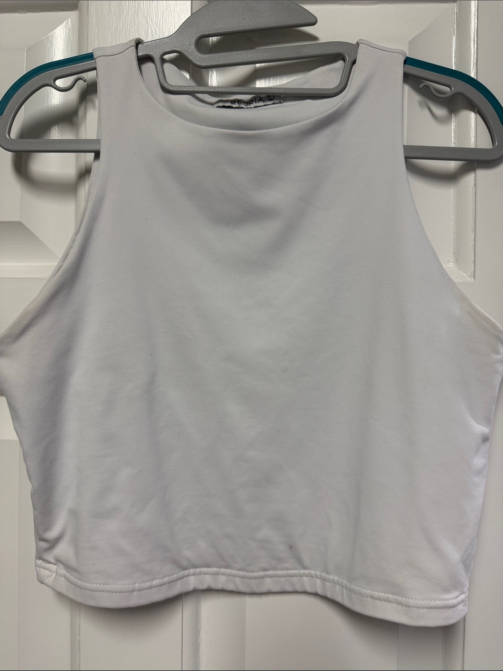 ReoRia White Cropped High Neck Tank